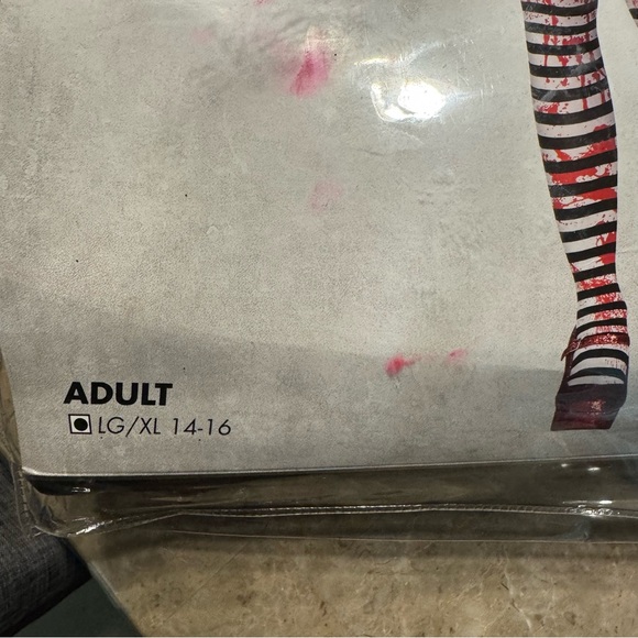 Women’s Killer Clown Costume 
Size L/XL 14-16
In great condition - Picture 11 of 11